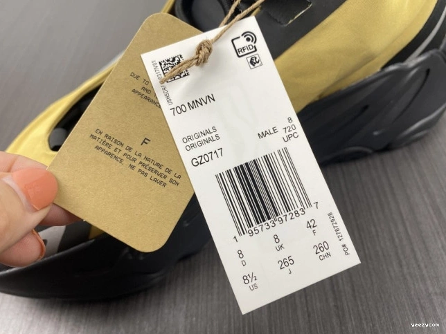 700 MNVN 'Honey GZ0717 Yeezy Flux' Boost 0803